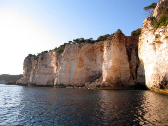 Acantilados de Cala Galdana